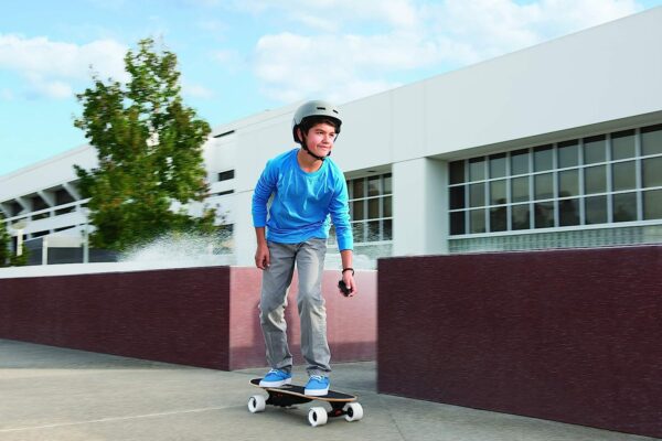 Innovative E-Skateboard Reshaping Transportation